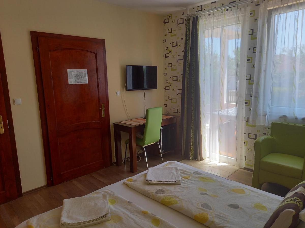 Medea Apartman Bük Buitenkant foto
