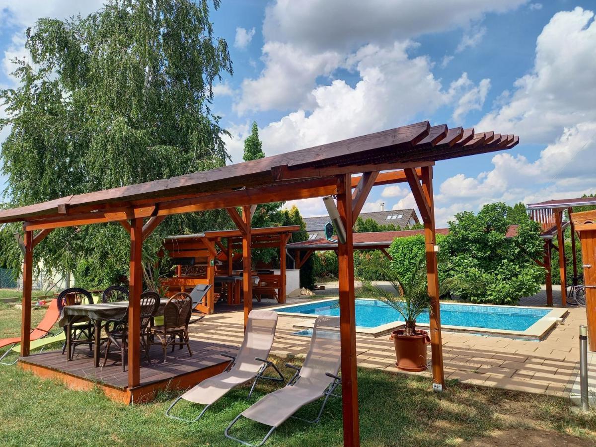 Medea Apartman Bük Buitenkant foto